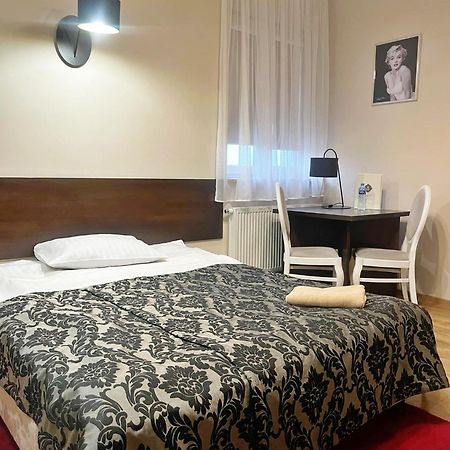 Hotel Ajax Janki Εξωτερικό φωτογραφία
