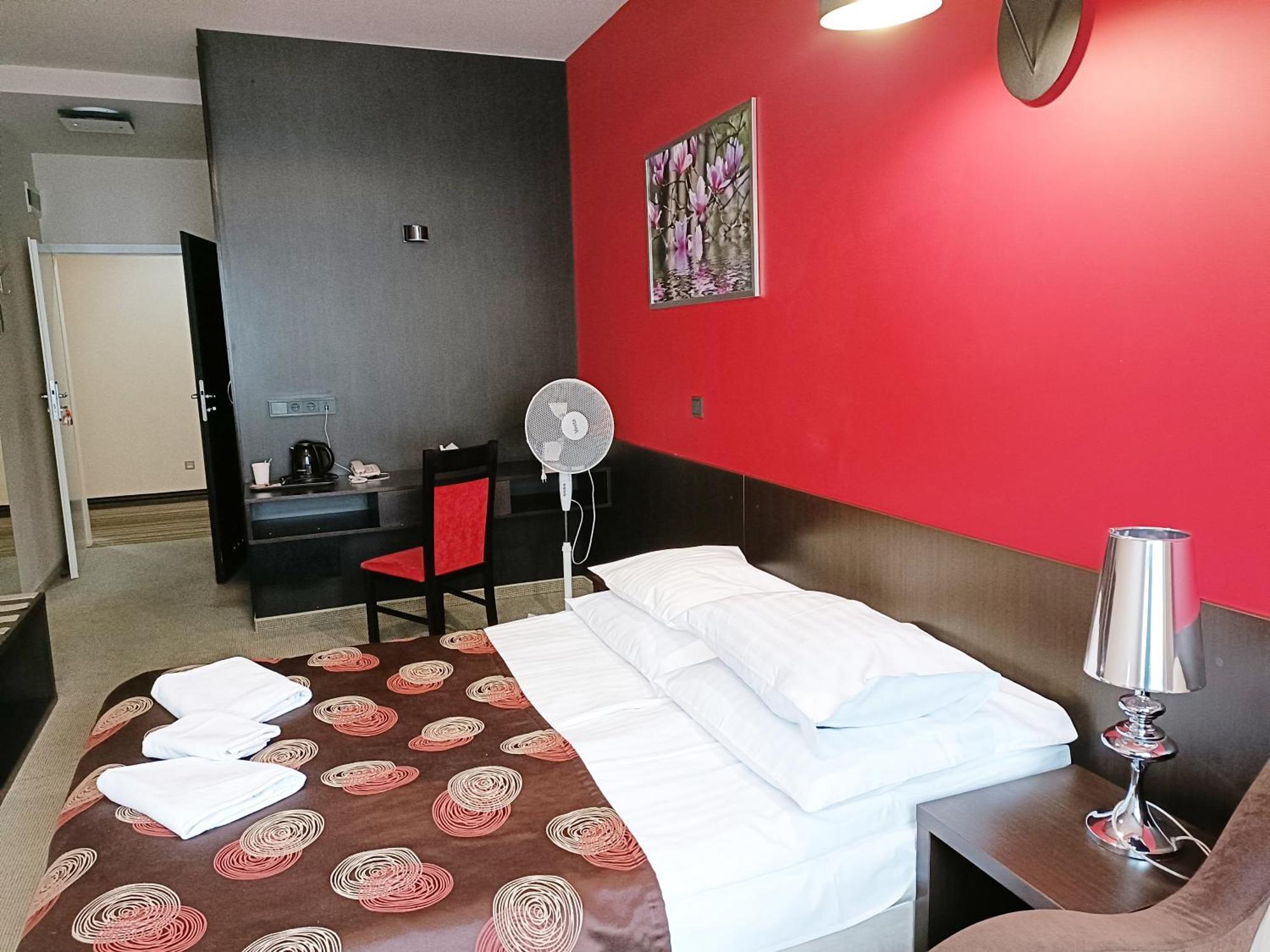 Hotel Ajax Janki Εξωτερικό φωτογραφία