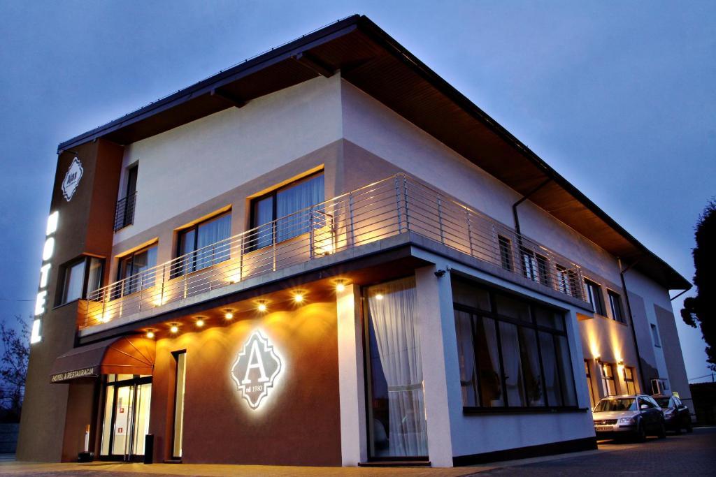 Hotel Ajax Janki Εξωτερικό φωτογραφία