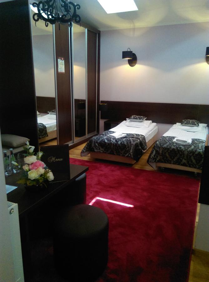 Hotel Ajax Janki Εξωτερικό φωτογραφία