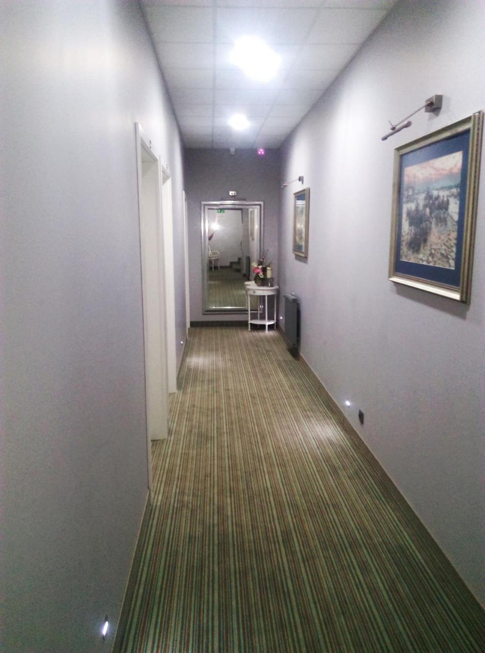 Hotel Ajax Janki Εξωτερικό φωτογραφία